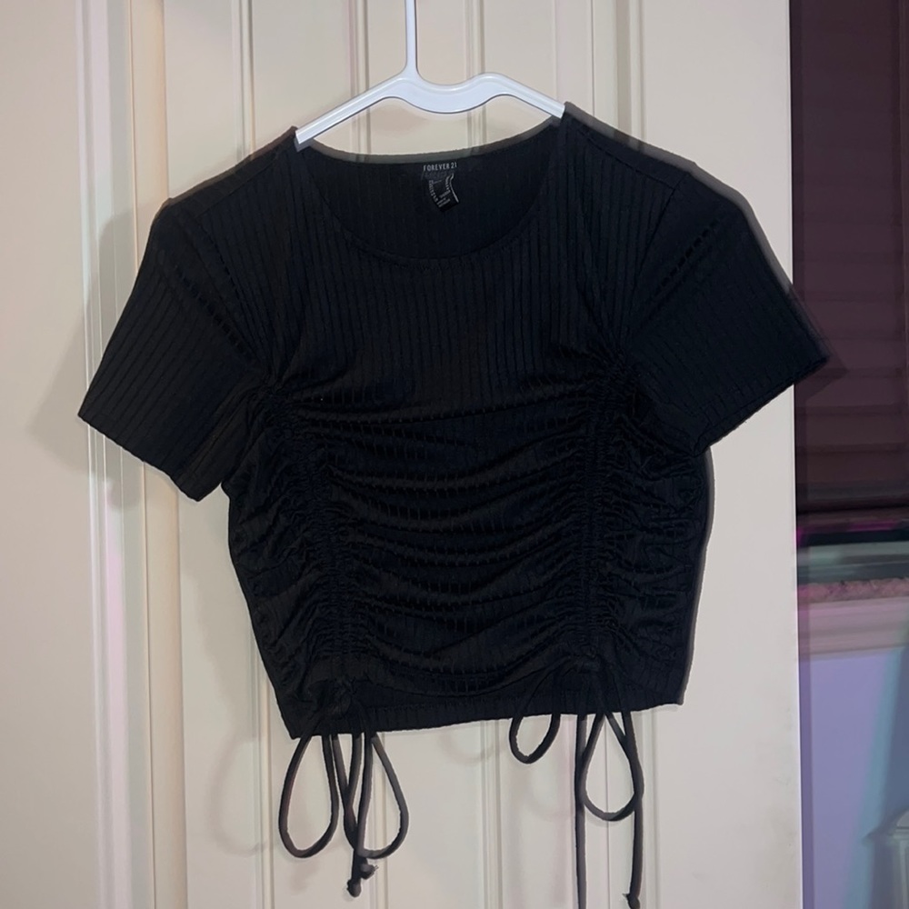 Forever 21 crop top • size M